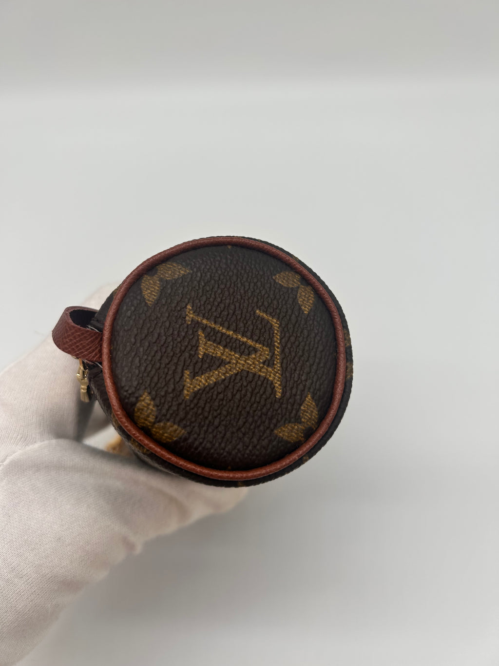 Mini papillon monogram