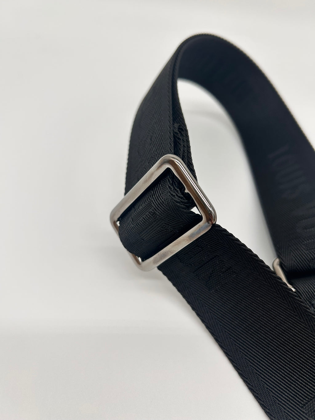 Louis vuitton strap