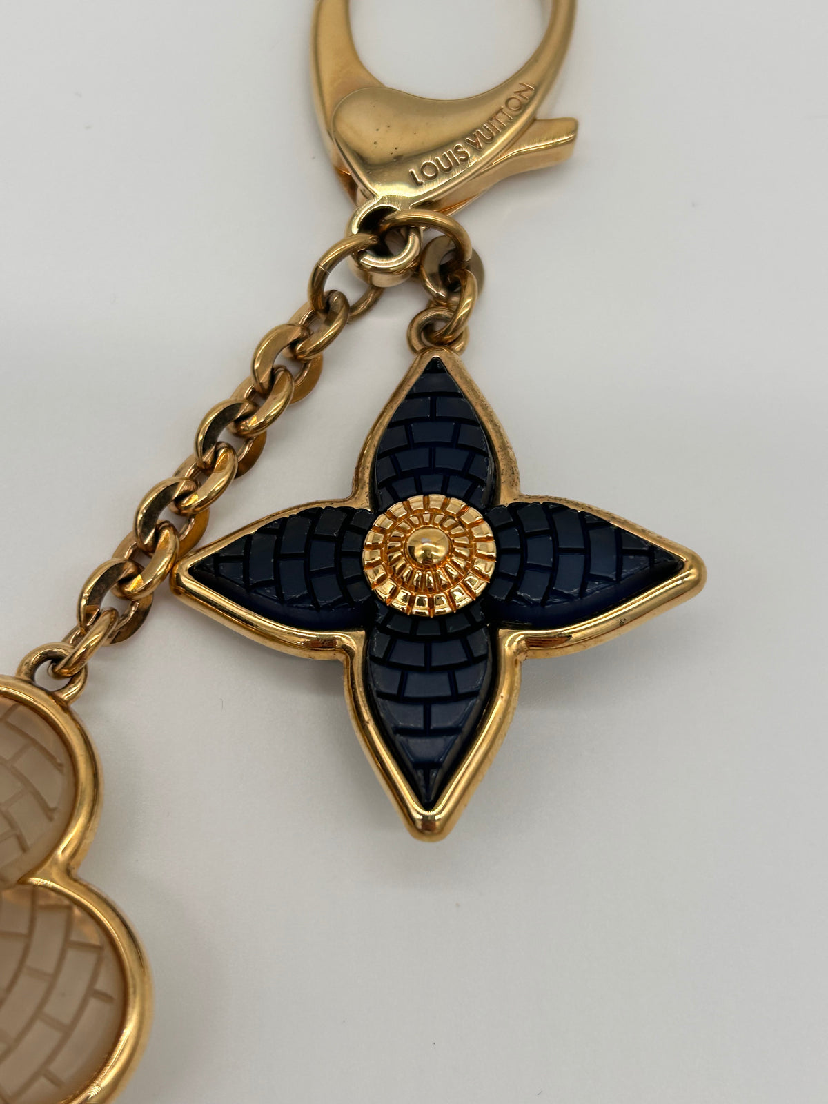 Mozaïek bag charm Louis Vuitton