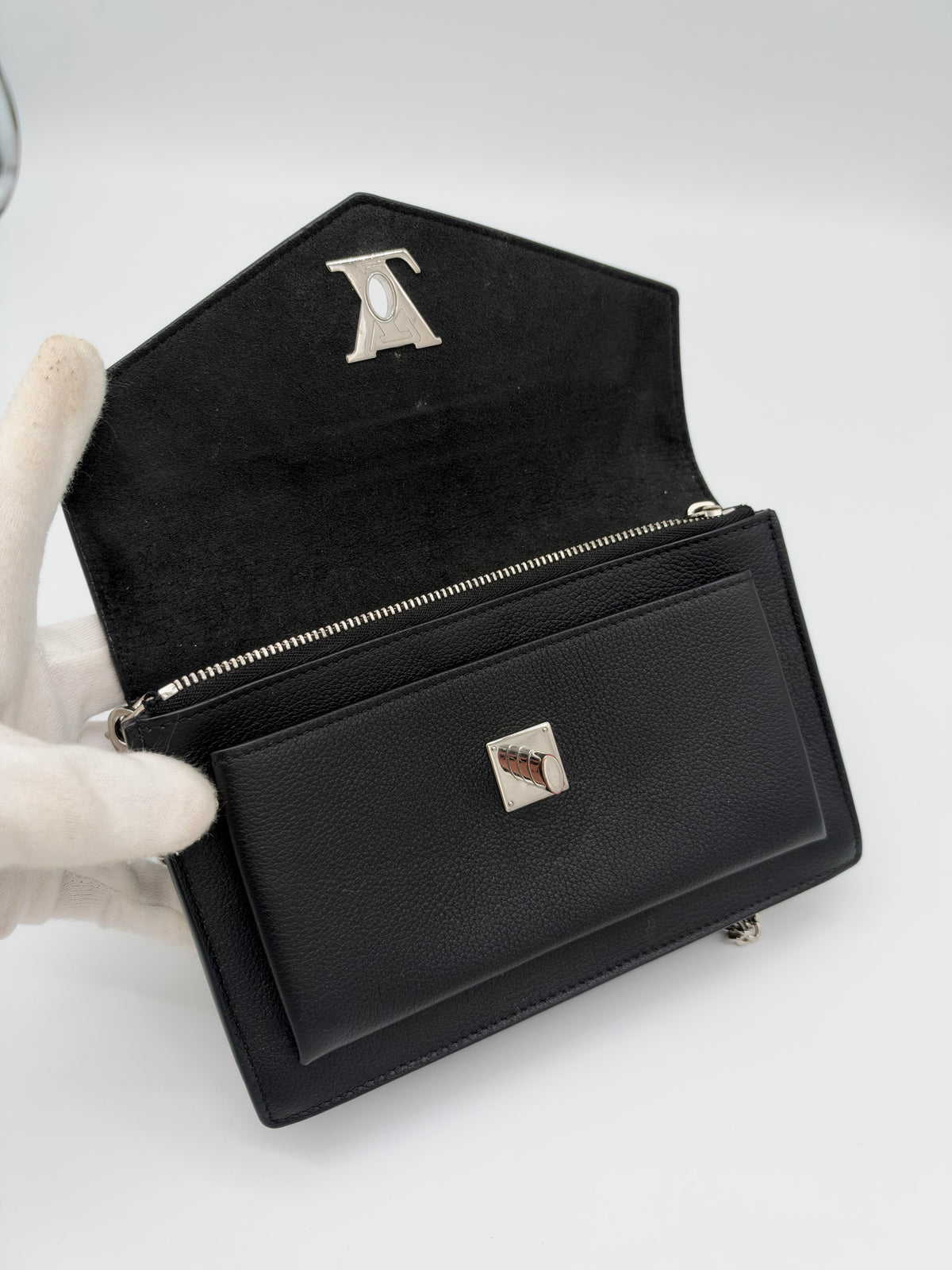 Louis Vuitton MyLockMe chain pochette