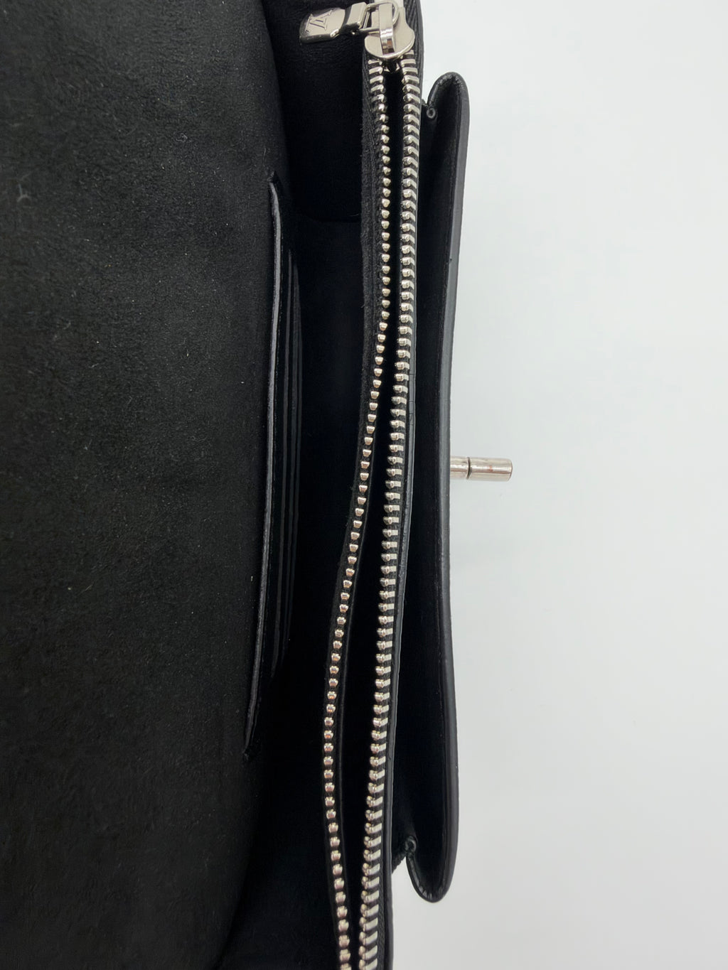 Louis Vuitton MyLockMe chain pochette
